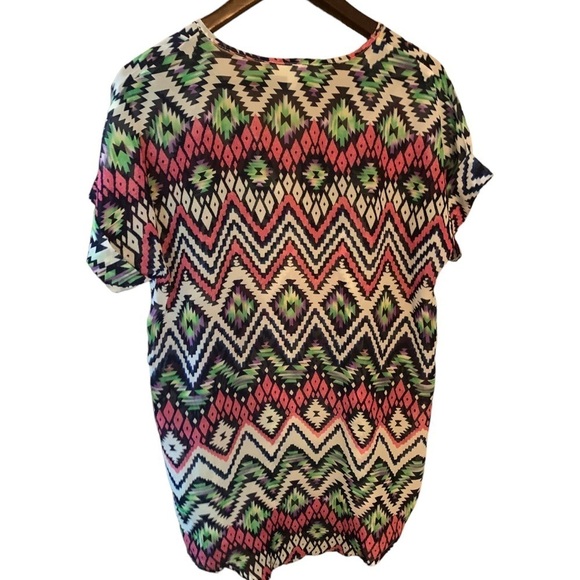 Francesca's Sheer Tunic Top Size S/M Short Sleeve V Neck Navy Pink & Green - Picture 2 of 7